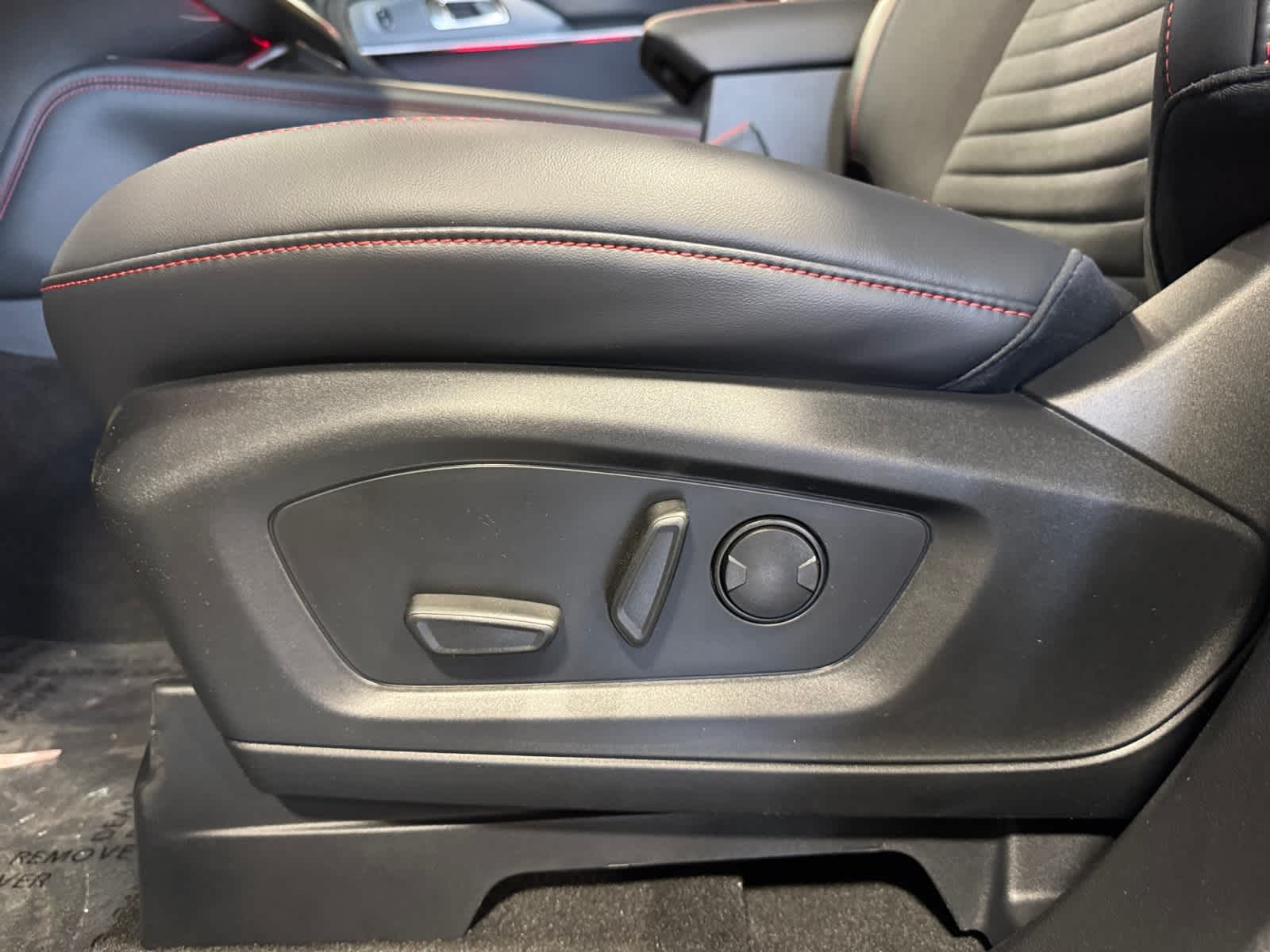 new 2025 Ford Explorer car, priced at $49,278