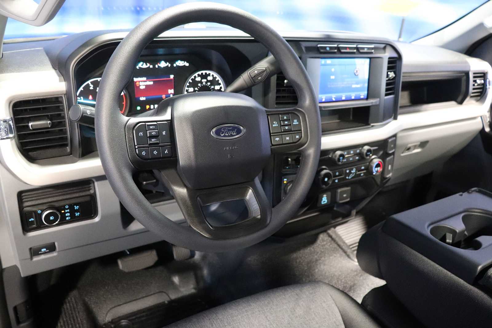 new 2024 Ford Super Duty F-350 SRW car, priced at $59,414