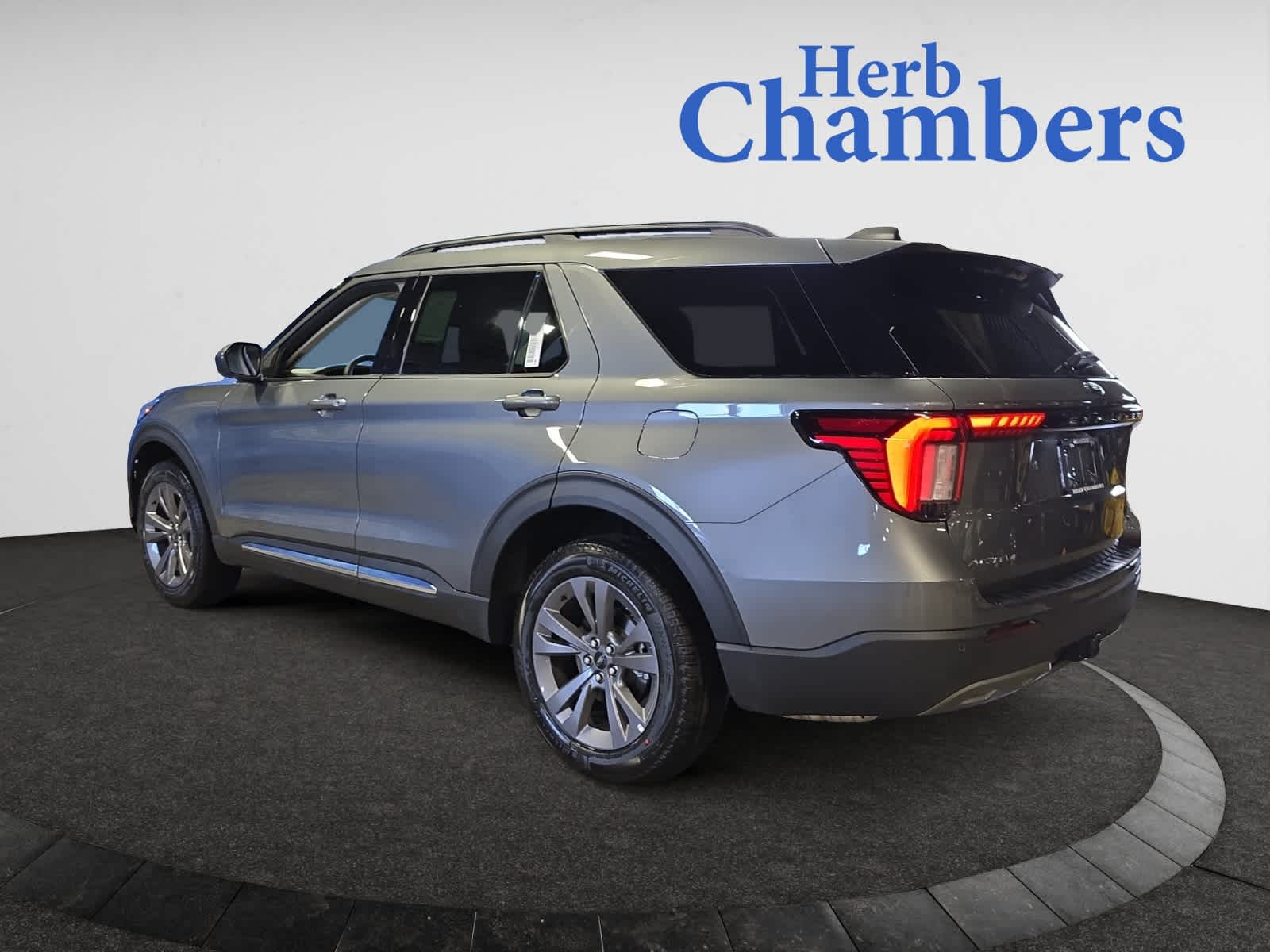 new 2025 Ford Explorer car, priced at $44,850