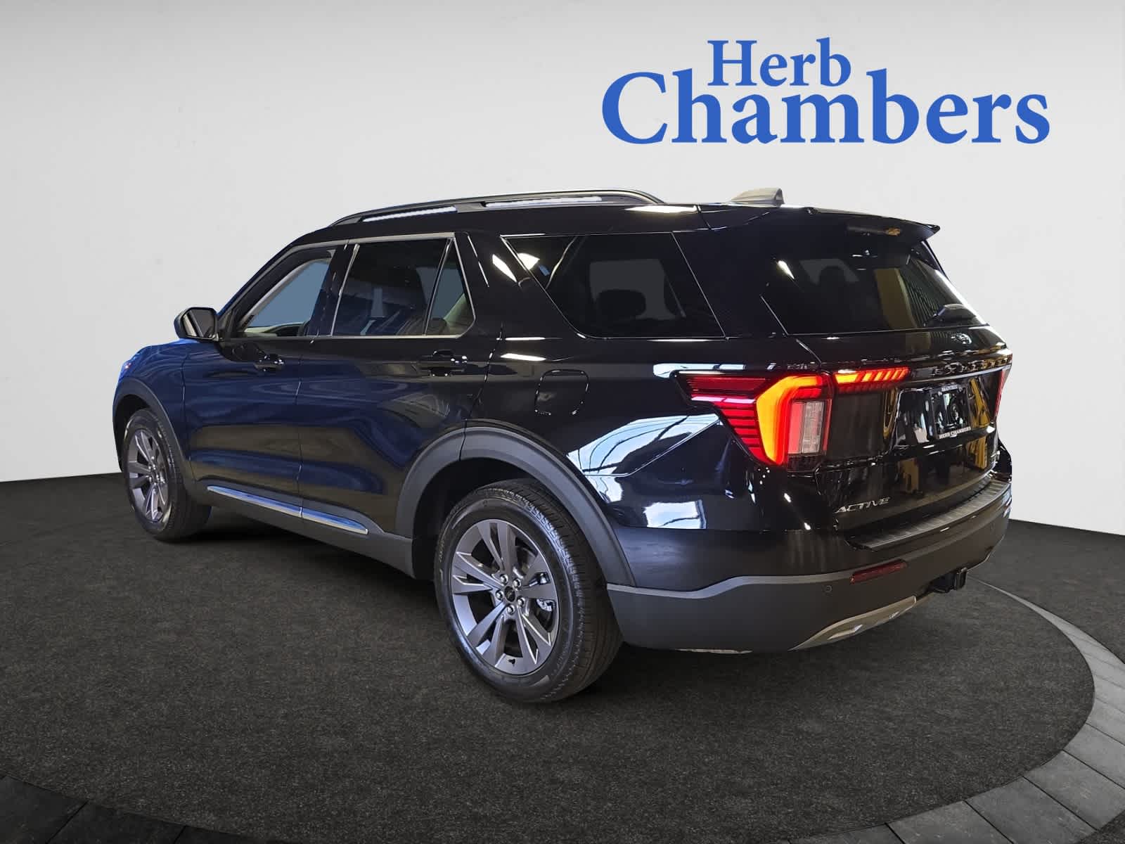 new 2025 Ford Explorer car, priced at $44,703