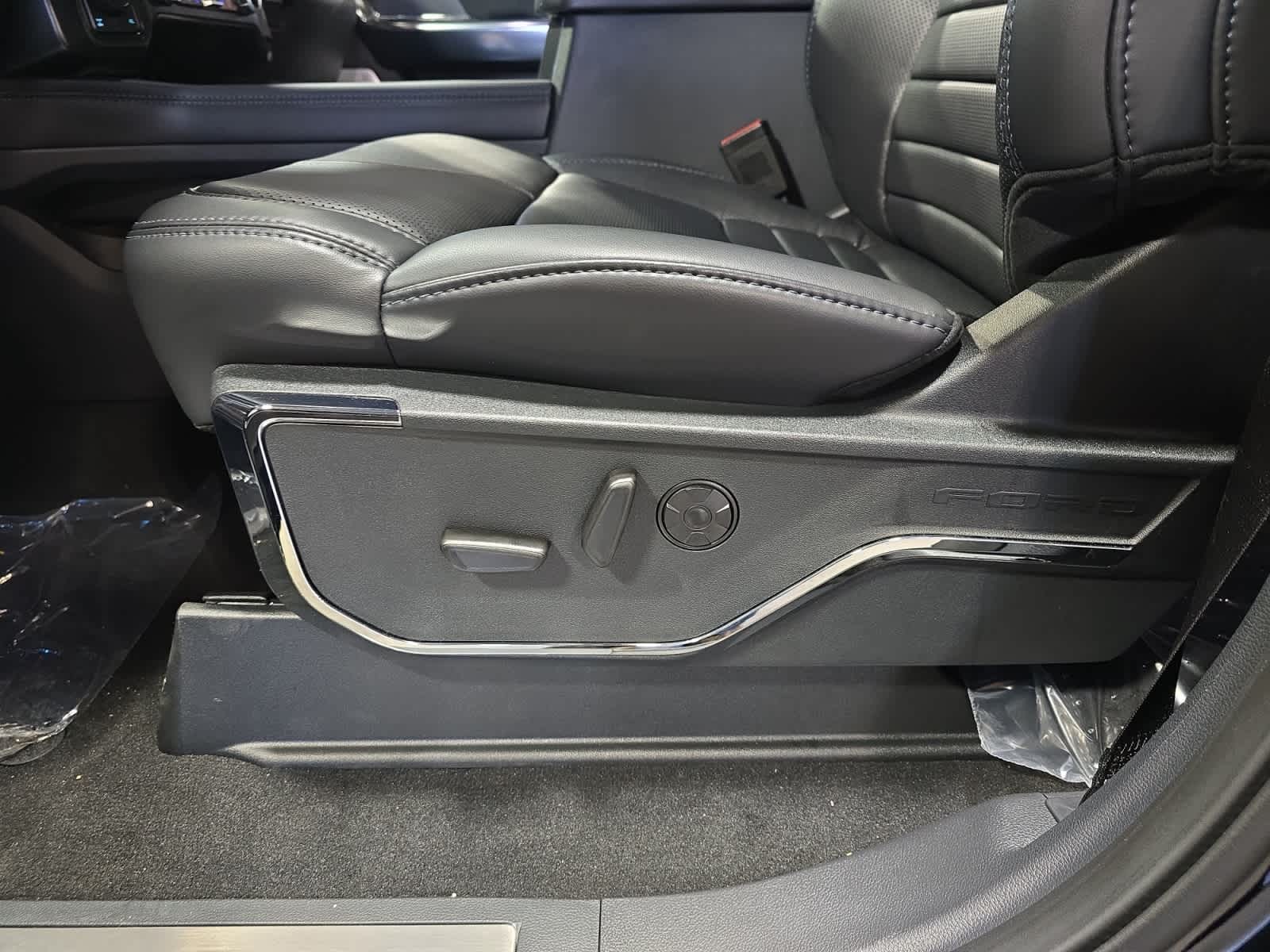 new 2025 Ford Super Duty F-250 SRW car, priced at $83,010