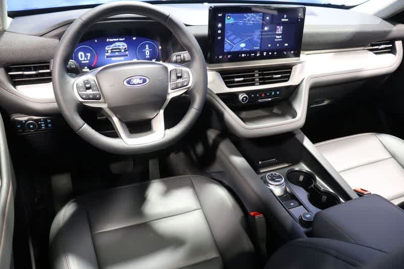 new 2025 Ford Explorer car, priced at $47,975