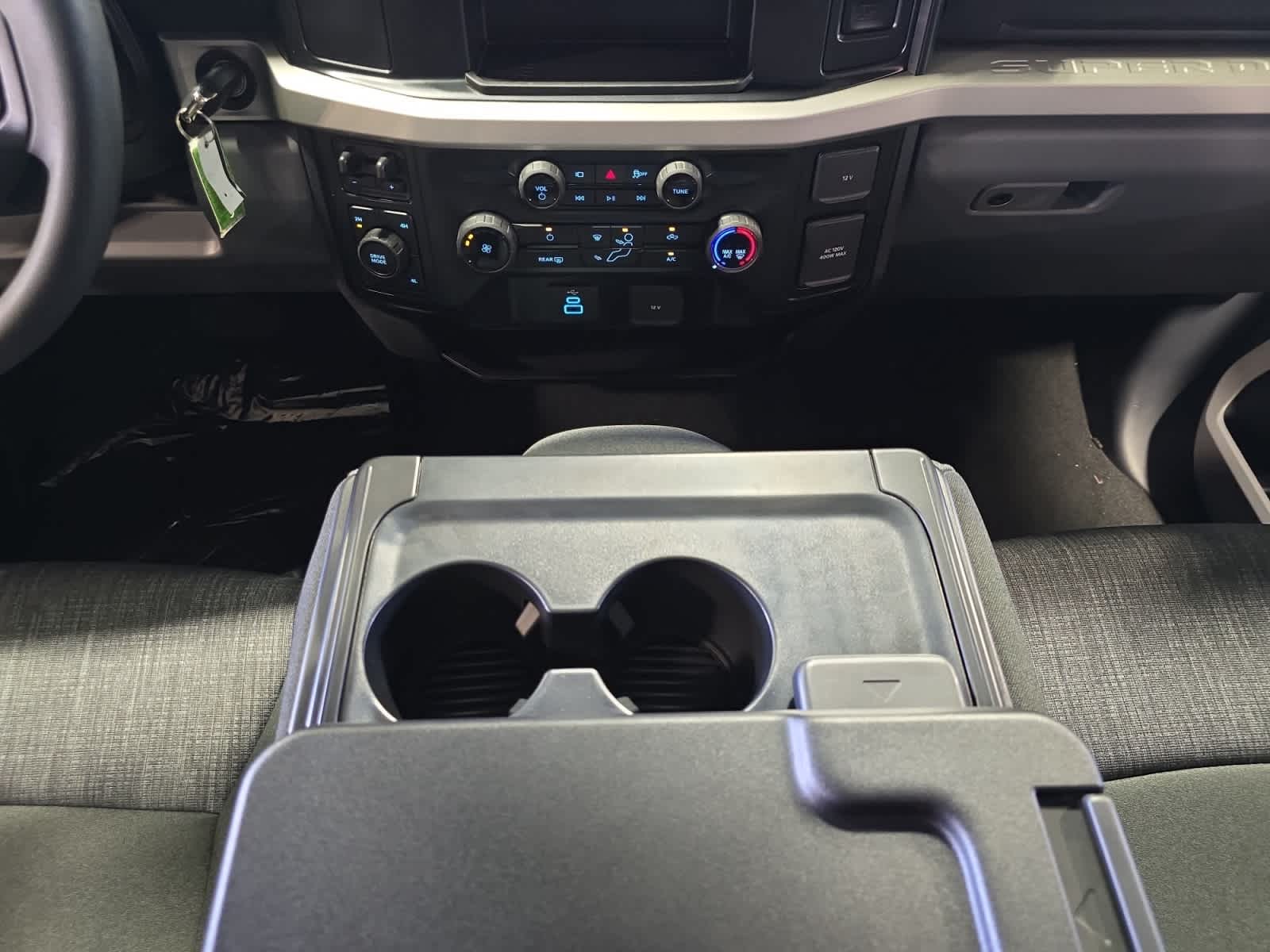 new 2025 Ford Super Duty F-250 SRW car, priced at $61,460