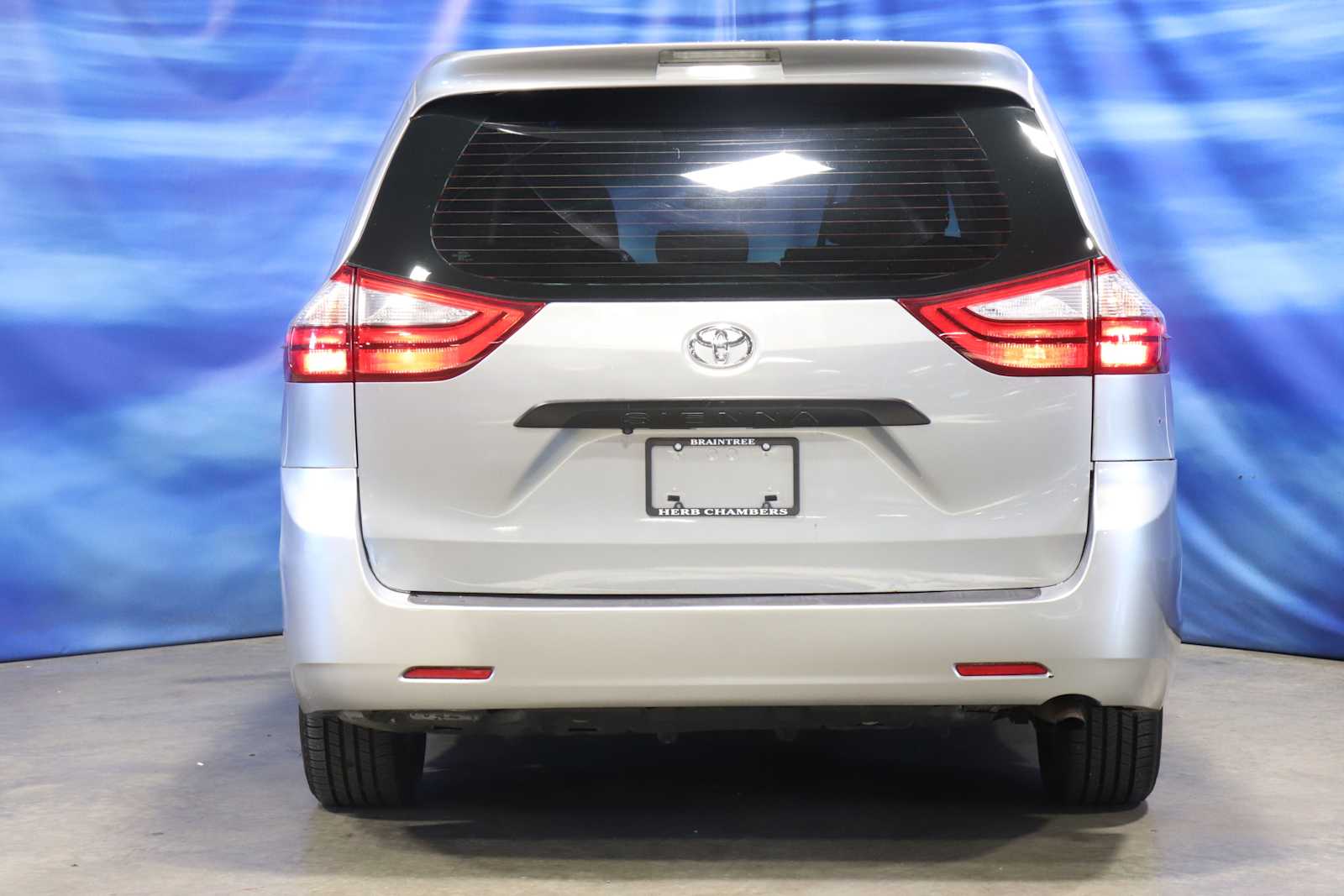 used 2015 Toyota Sienna car, priced at $12,998