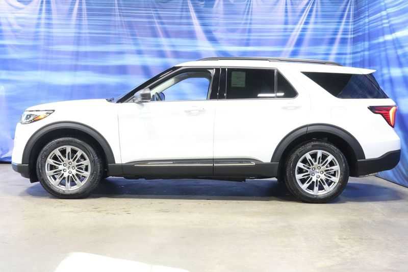 new 2025 Ford Explorer car, priced at $49,177