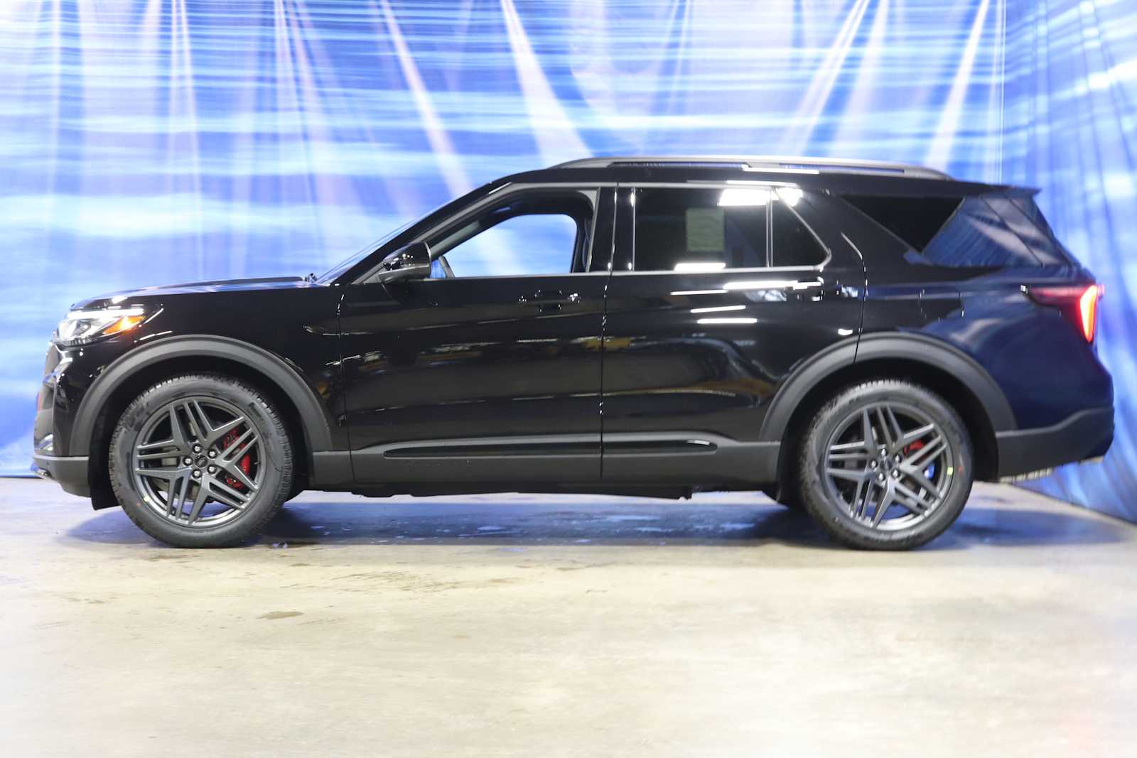 new 2025 Ford Explorer car, priced at $58,596