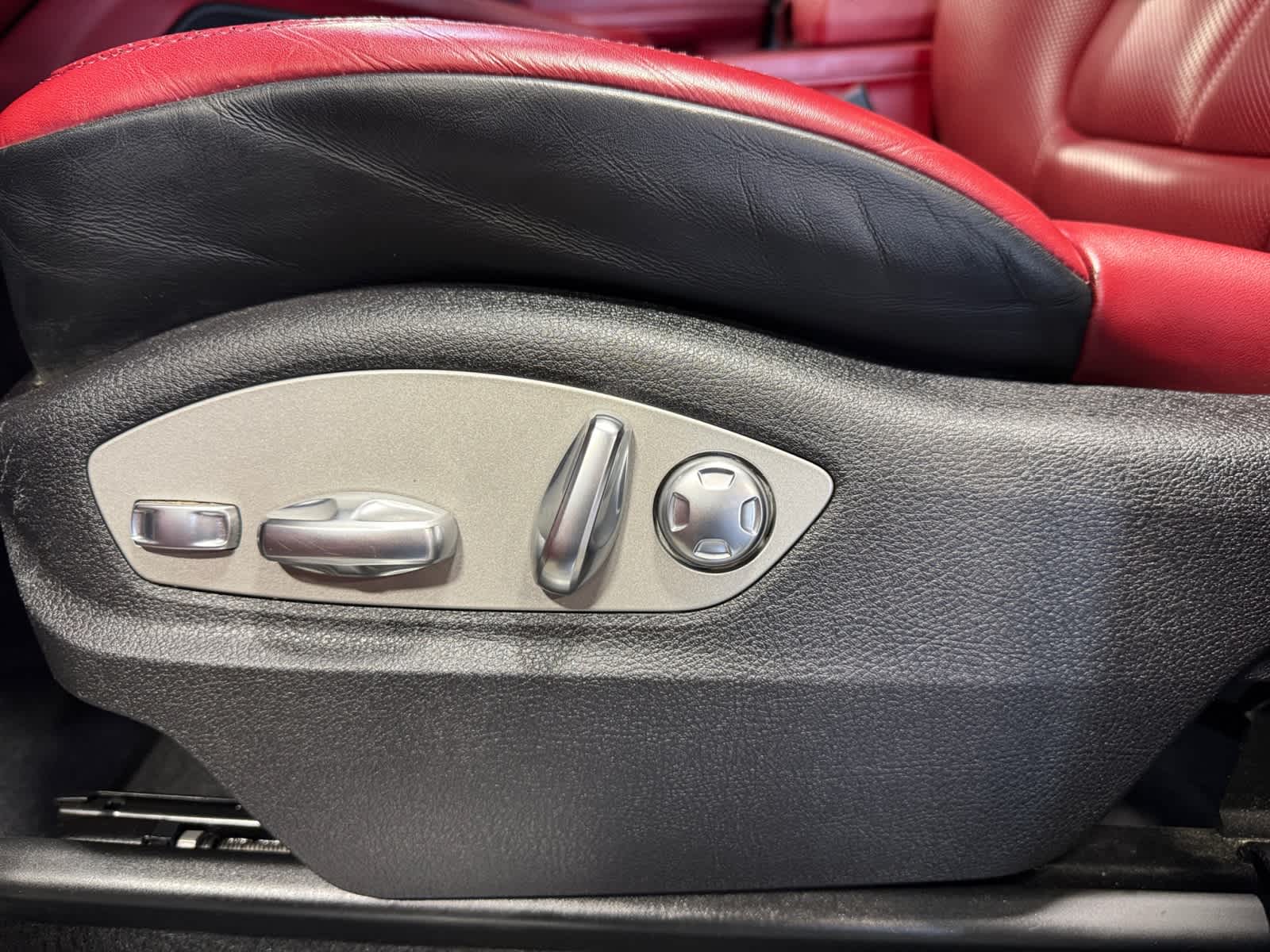 used 2024 Porsche Macan car, priced at $76,998