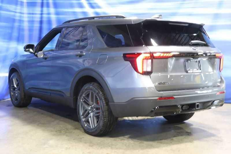 new 2025 Ford Explorer car, priced at $51,430