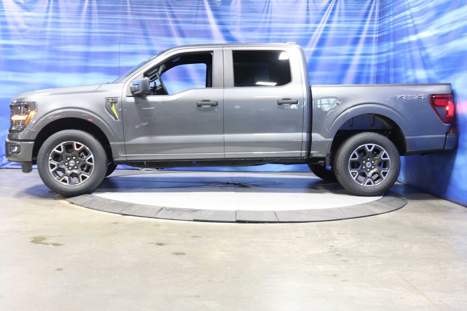 new 2024 Ford F-150 car, priced at $52,210