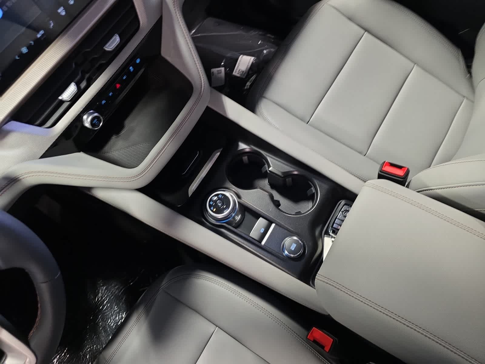 new 2025 Ford Explorer car, priced at $46,648