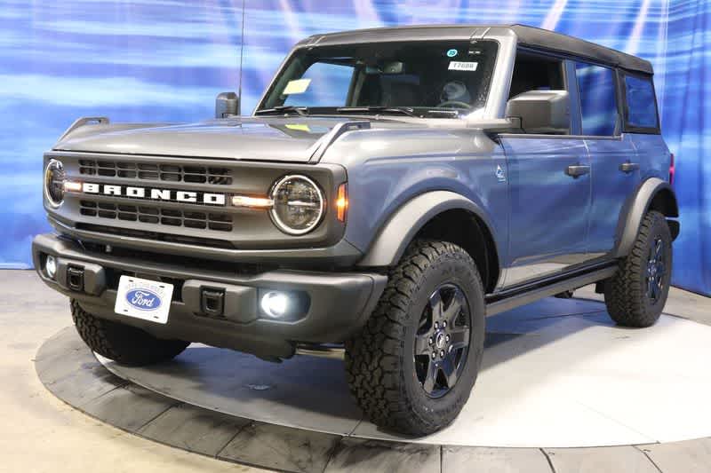 new 2024 Ford Bronco car, priced at $48,265