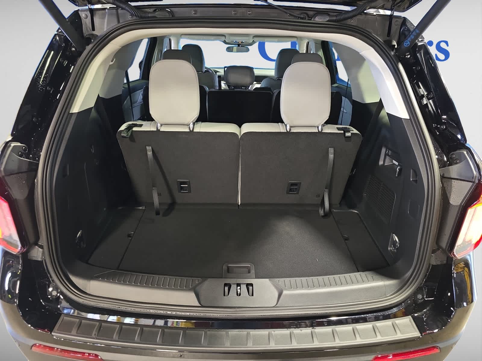 new 2025 Ford Explorer car, priced at $44,703