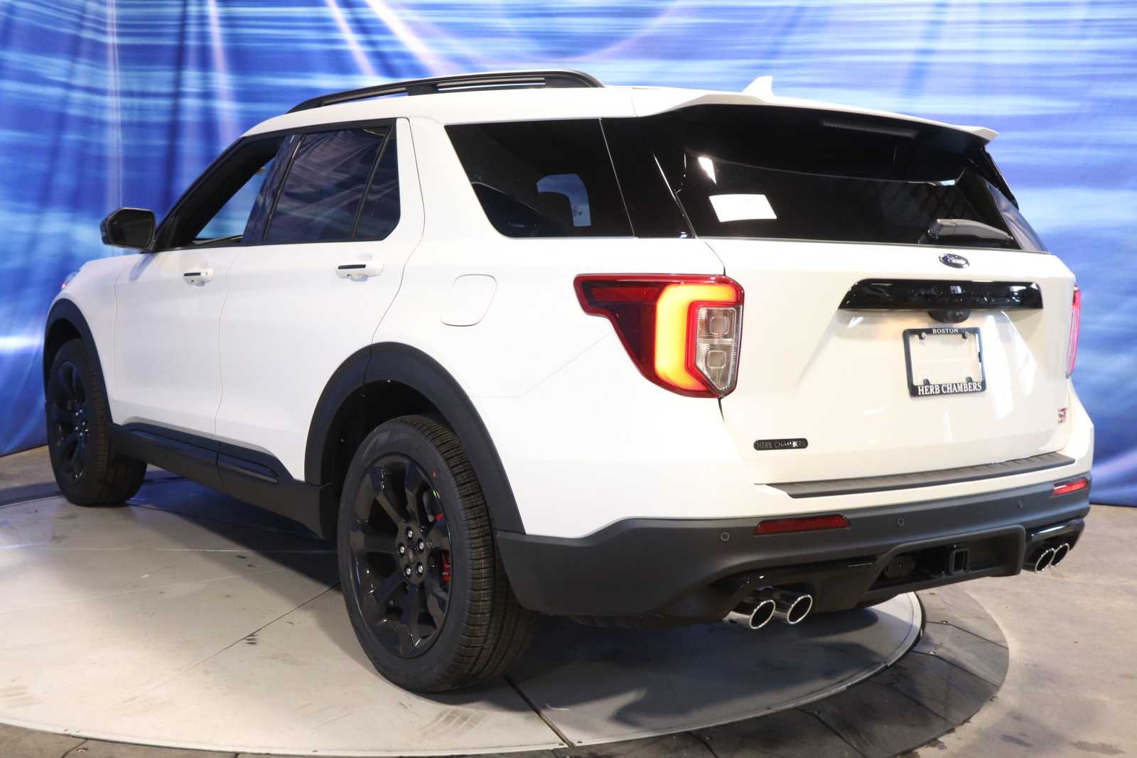 new 2024 Ford Explorer car, priced at $63,005