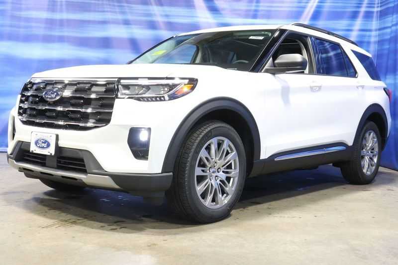 new 2025 Ford Explorer car, priced at $50,795