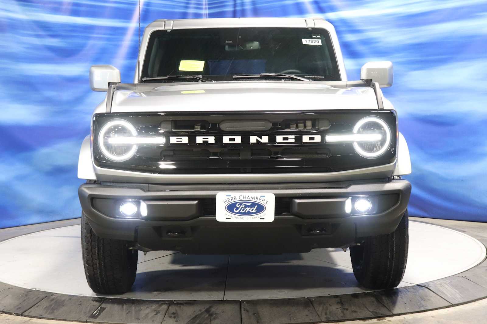 new 2024 Ford Bronco car, priced at $51,069