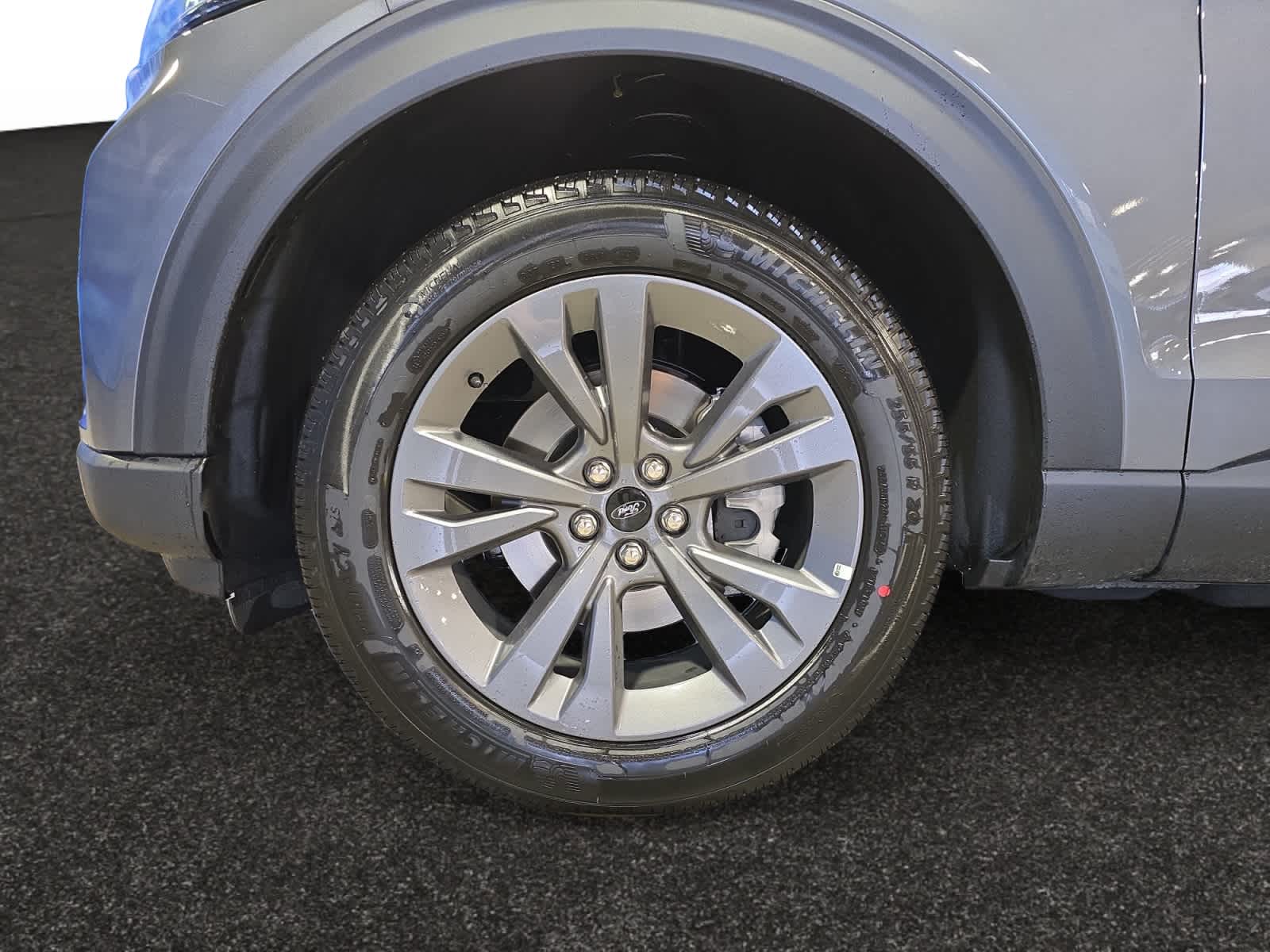 new 2025 Ford Explorer car, priced at $44,850
