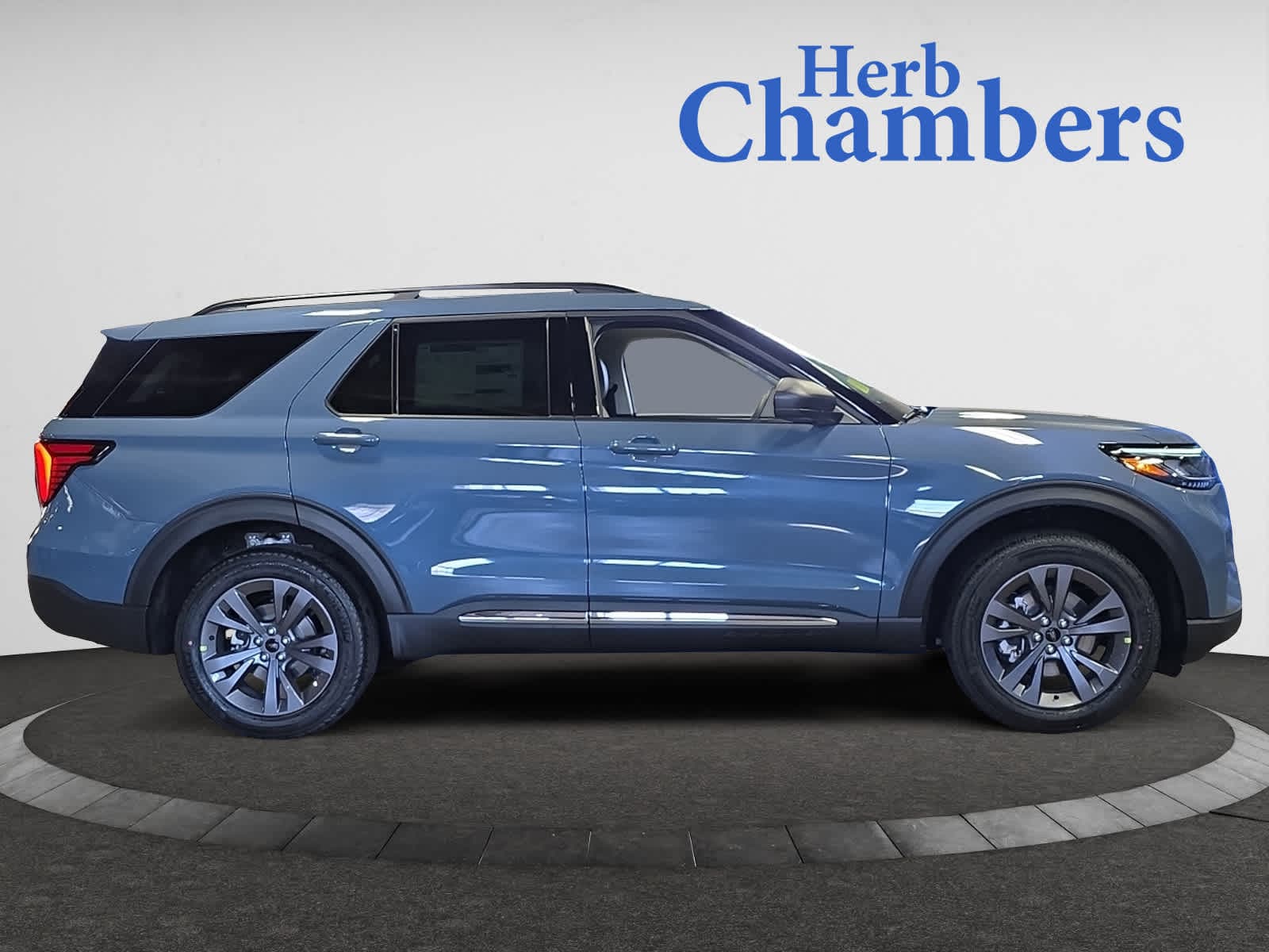 new 2025 Ford Explorer car, priced at $46,648