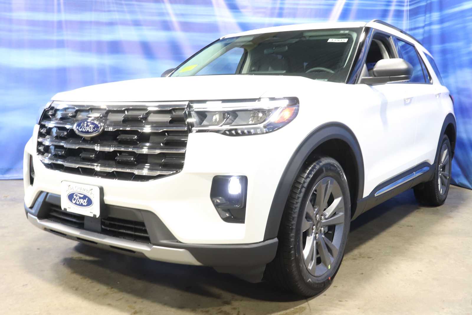 new 2025 Ford Explorer car, priced at $48,652