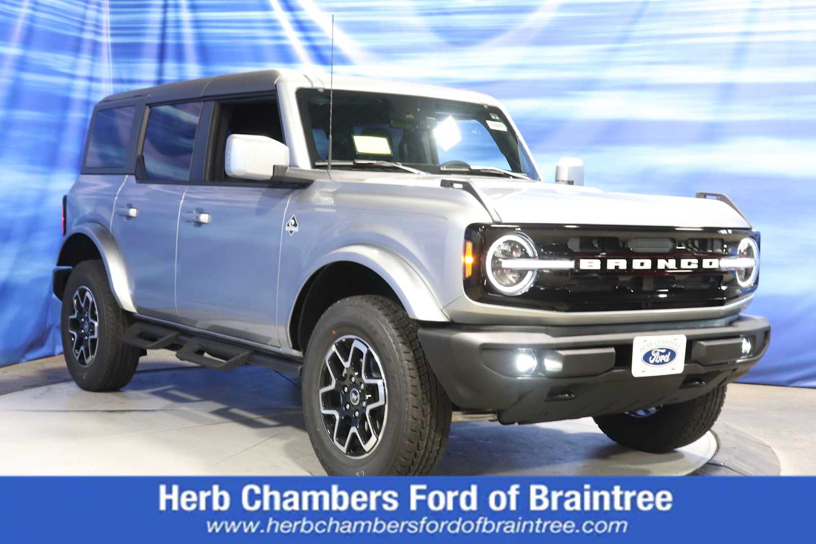 new 2024 Ford Bronco car, priced at $50,919