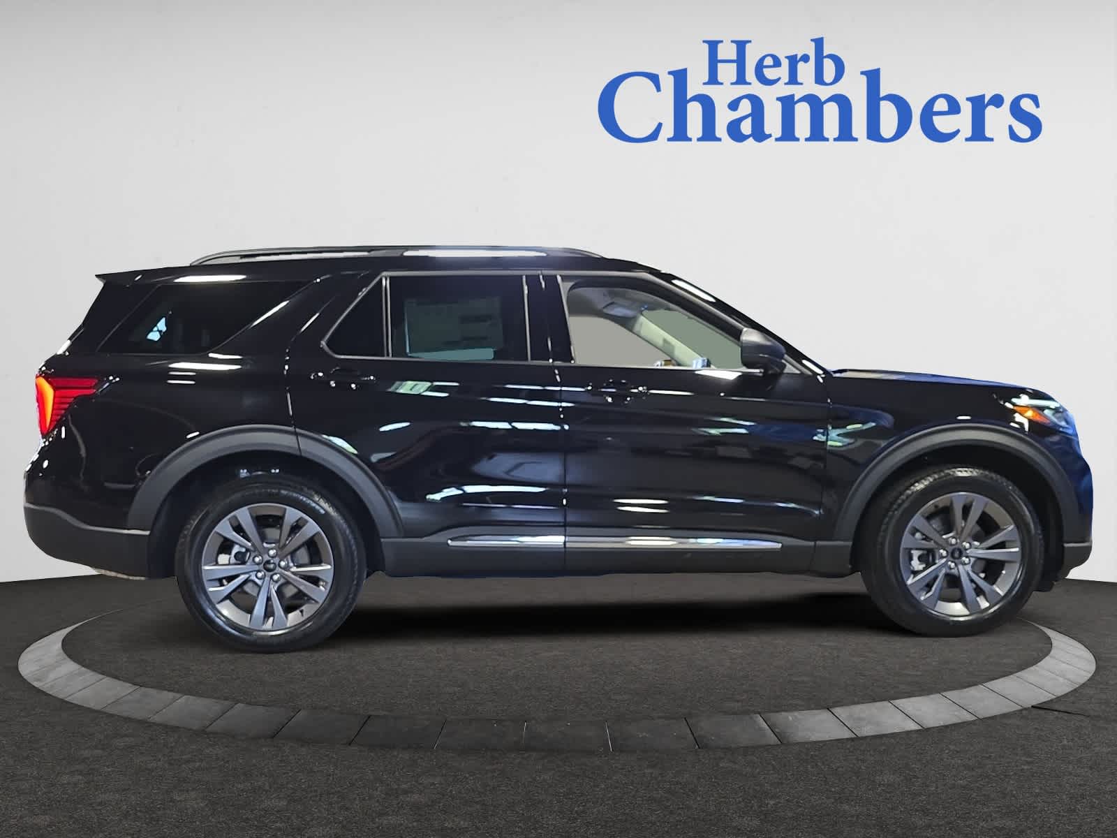 new 2025 Ford Explorer car, priced at $44,703