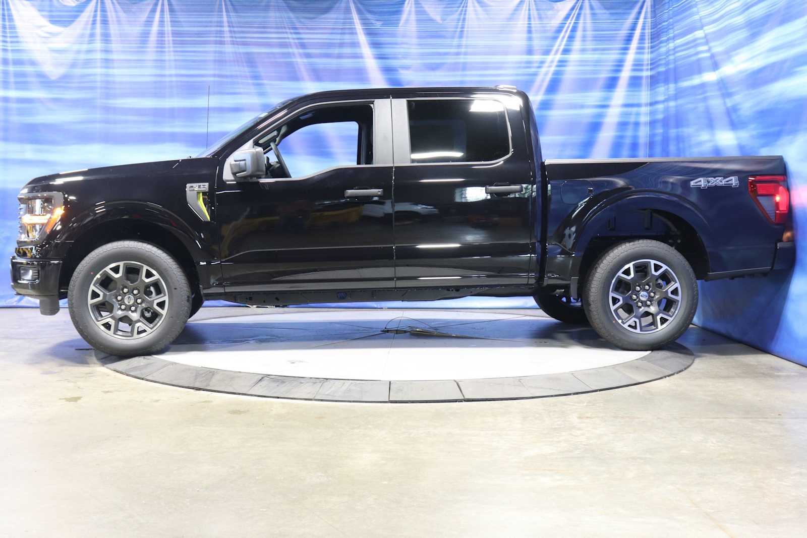 new 2024 Ford F-150 car, priced at $50,177