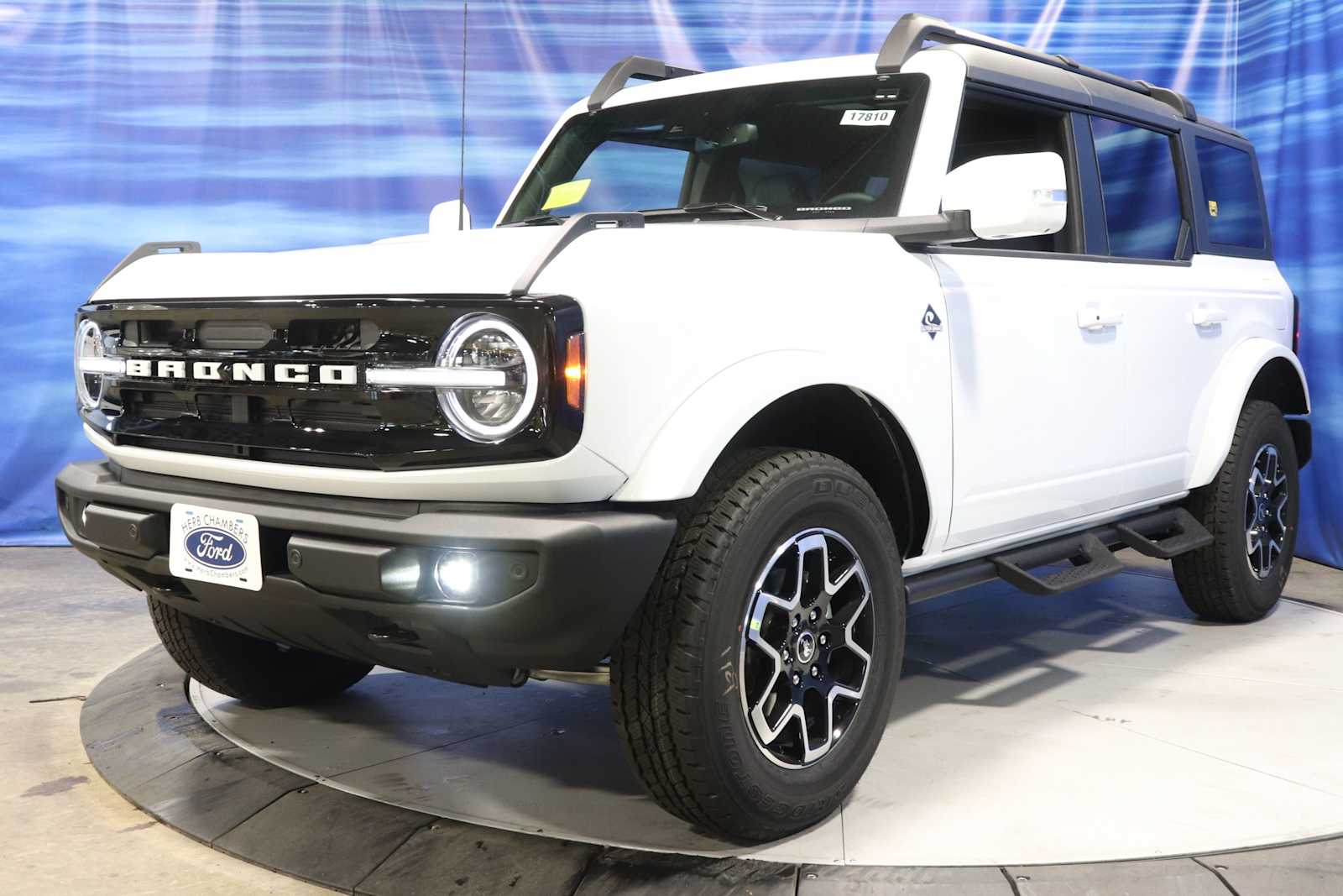 new 2024 Ford Bronco car, priced at $55,075