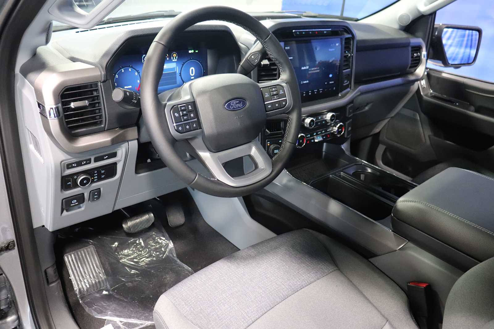 new 2024 Ford F-150 car, priced at $60,506