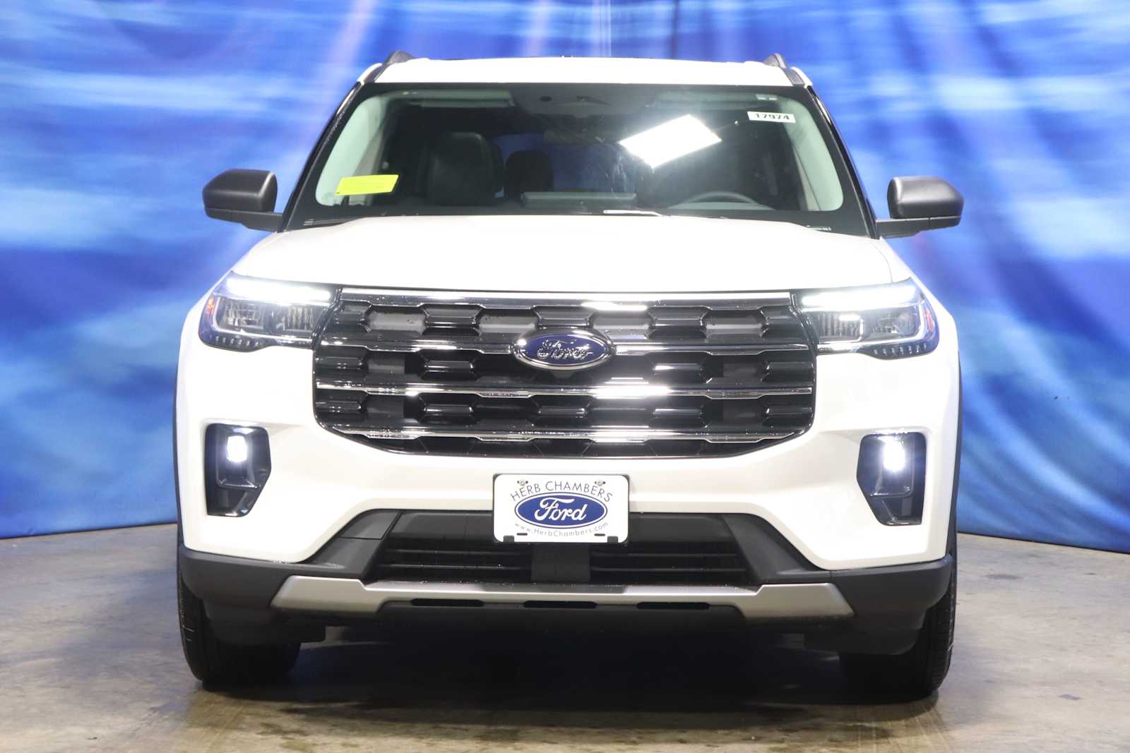 new 2025 Ford Explorer car, priced at $48,652