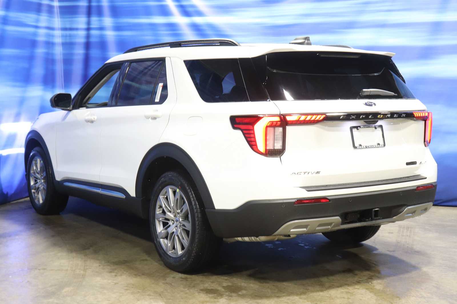 new 2025 Ford Explorer car, priced at $48,652