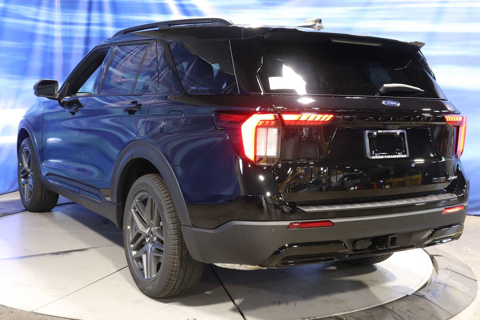 new 2025 Ford Explorer car, priced at $53,540