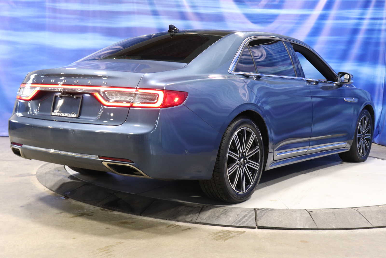 used 2019 Lincoln Continental car, priced at $30,998