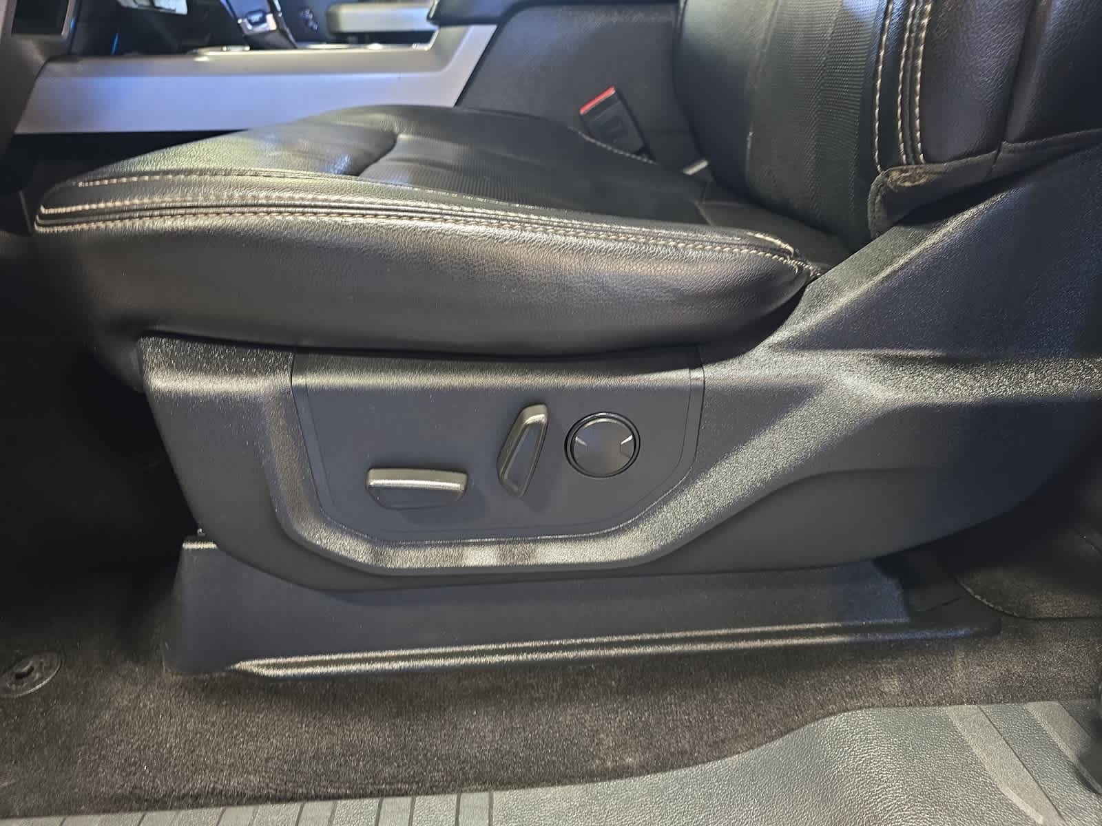 used 2019 Ford F-150 car, priced at $29,998
