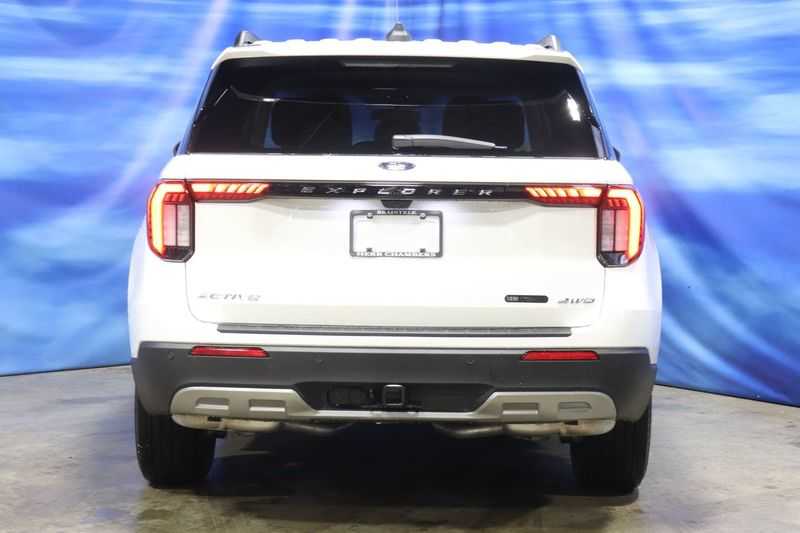 new 2025 Ford Explorer car, priced at $48,652