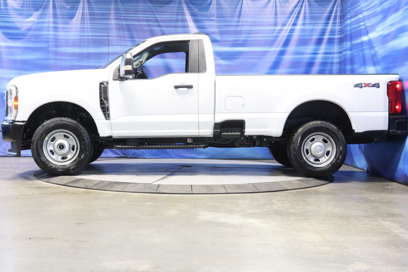 new 2024 Ford Super Duty F-350 SRW car, priced at $51,000