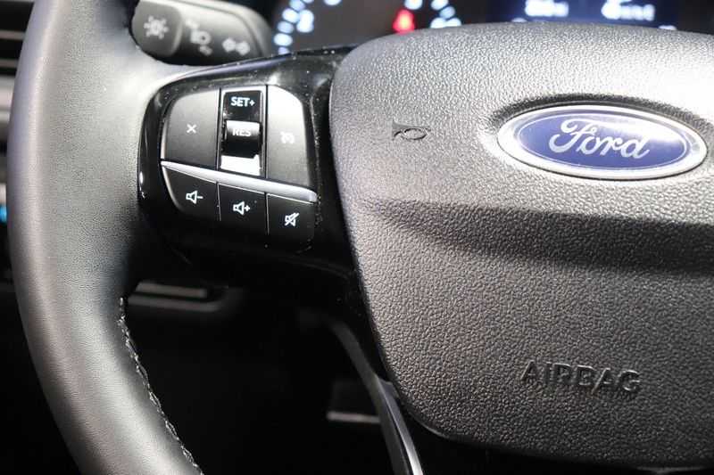 used 2022 Ford Escape car, priced at $24,998