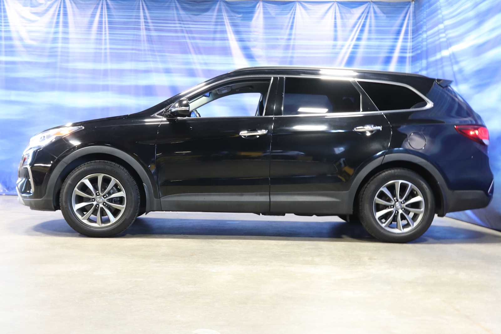 used 2019 Hyundai Santa Fe XL car, priced at $13,700