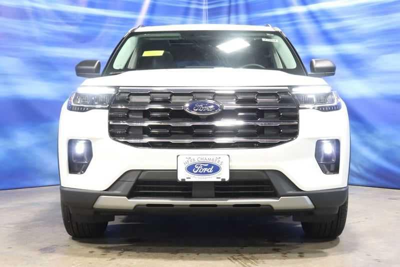 new 2025 Ford Explorer car, priced at $50,795