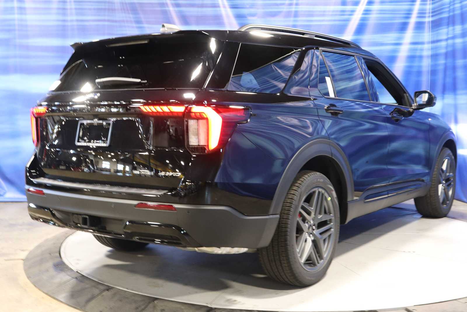 new 2025 Ford Explorer car, priced at $53,540