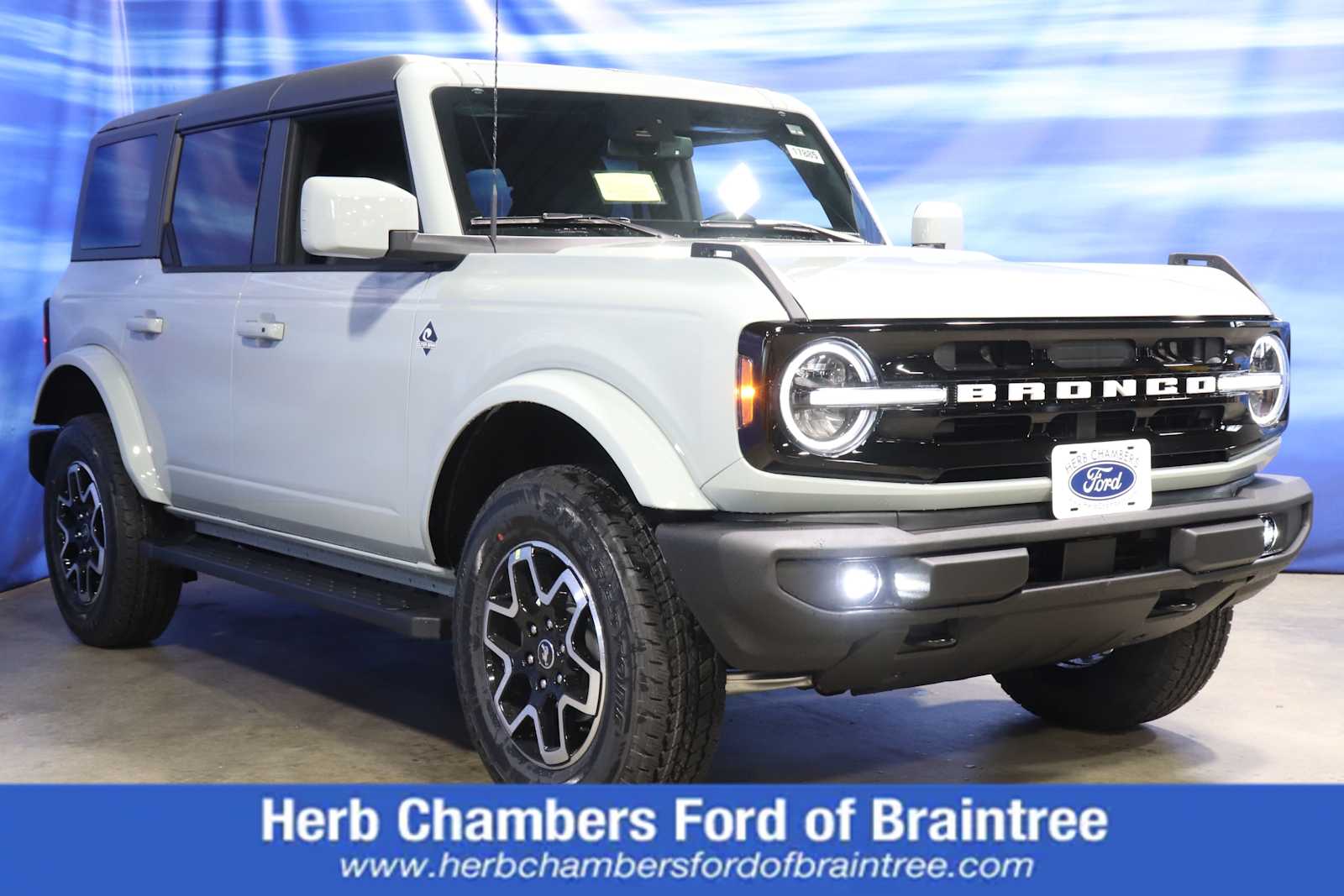 new 2024 Ford Bronco car, priced at $50,869