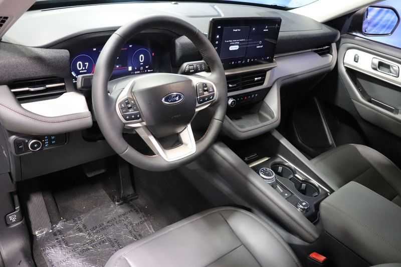 new 2025 Ford Explorer car, priced at $47,969