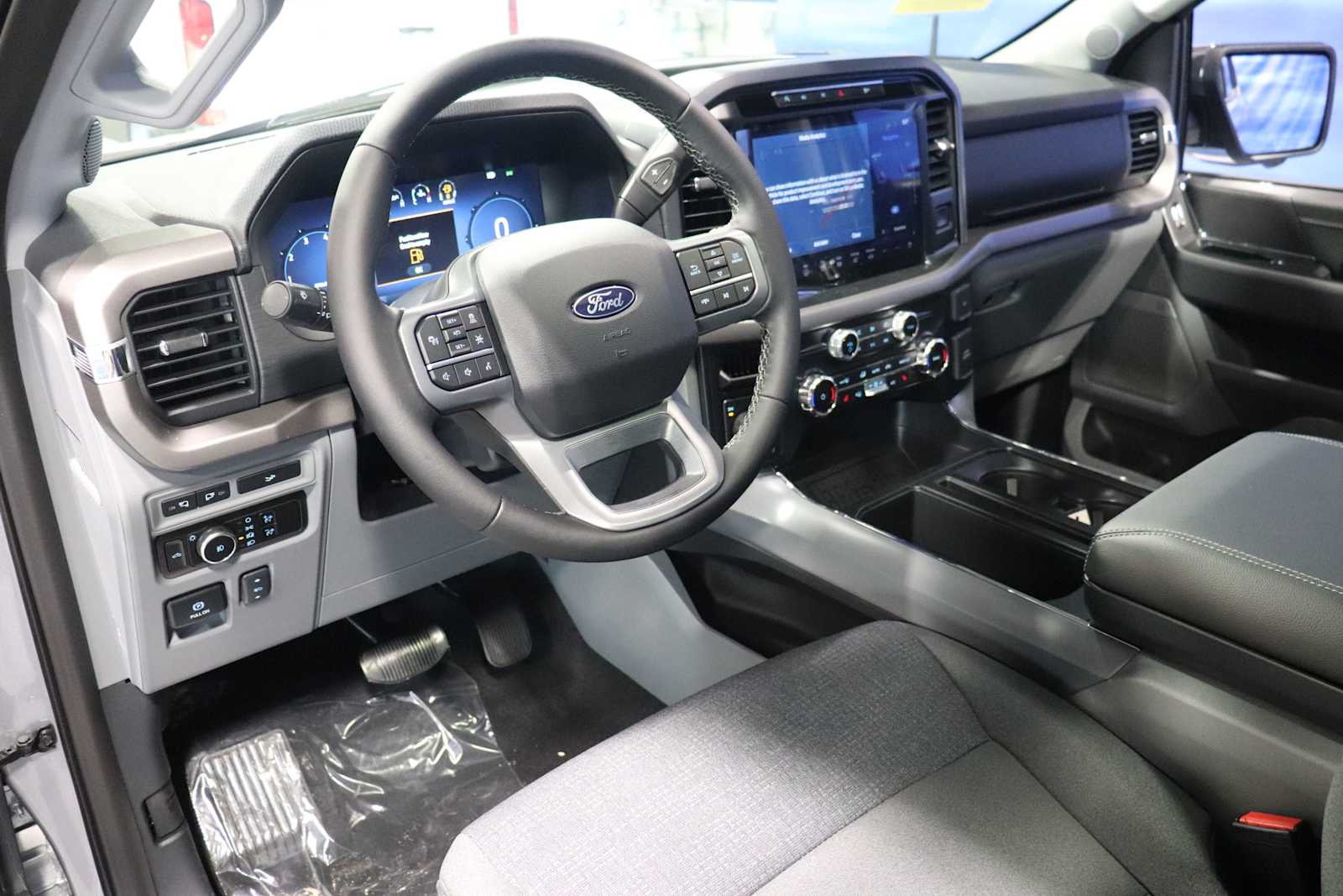 new 2024 Ford F-150 car, priced at $61,067