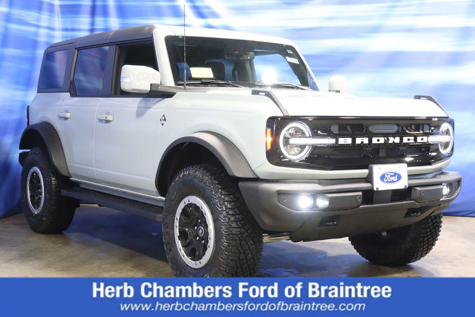 new 2024 Ford Bronco car, priced at $59,870