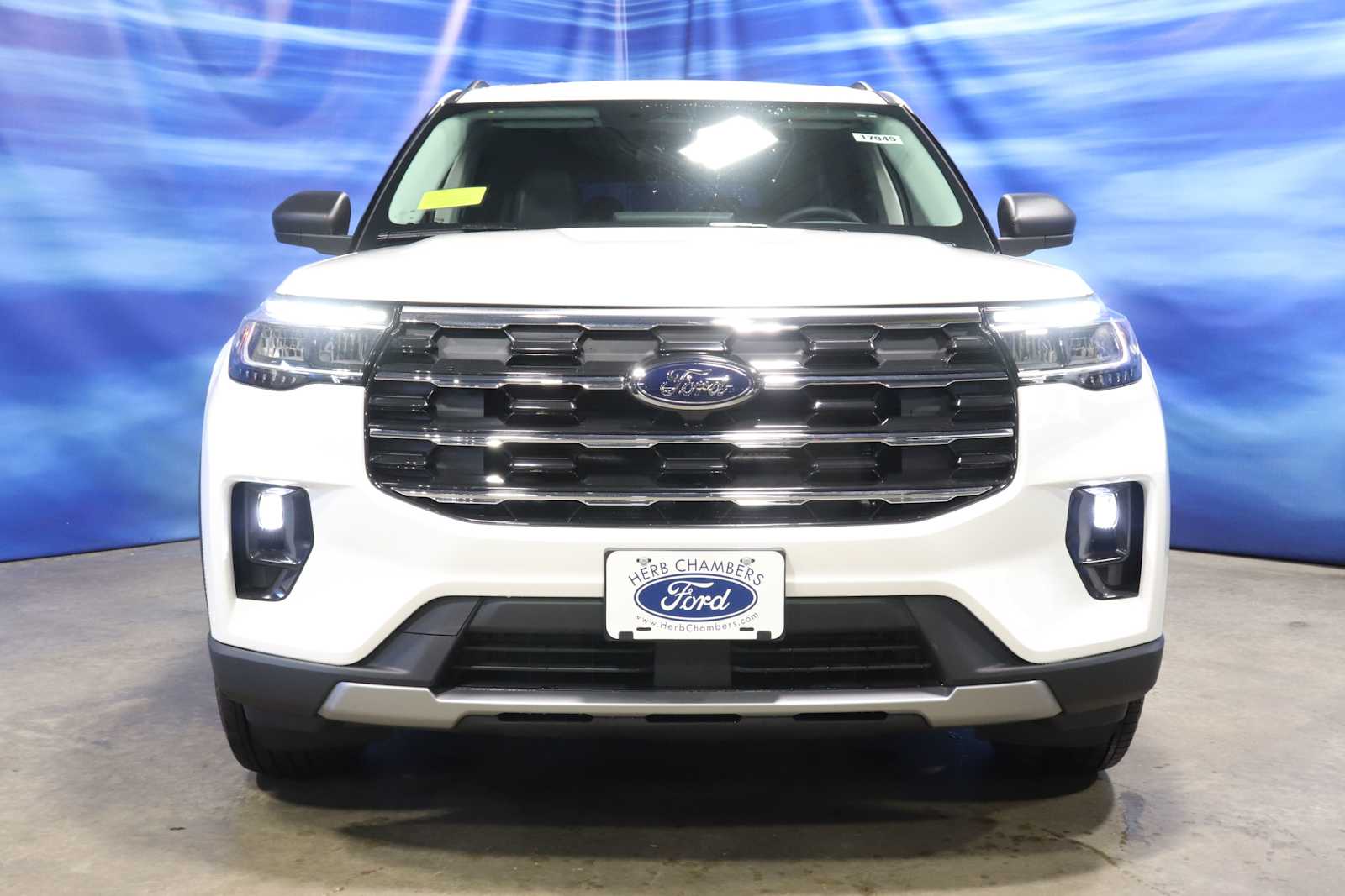 new 2025 Ford Explorer car, priced at $48,652