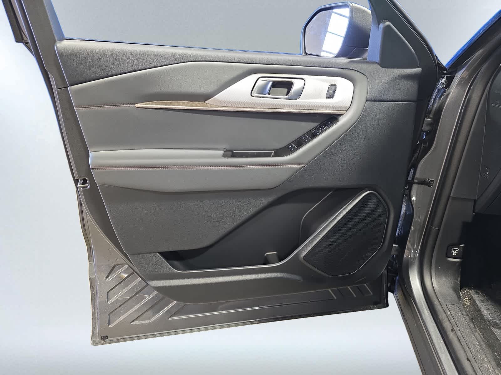 new 2025 Ford Explorer car, priced at $44,850