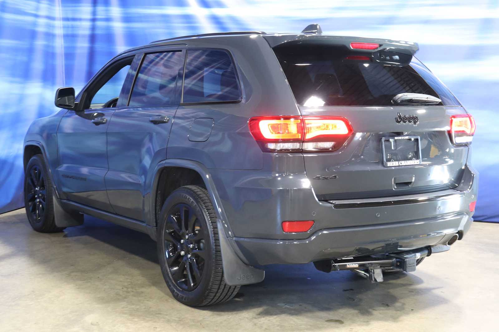 used 2018 Jeep Grand Cherokee car, priced at $17,998