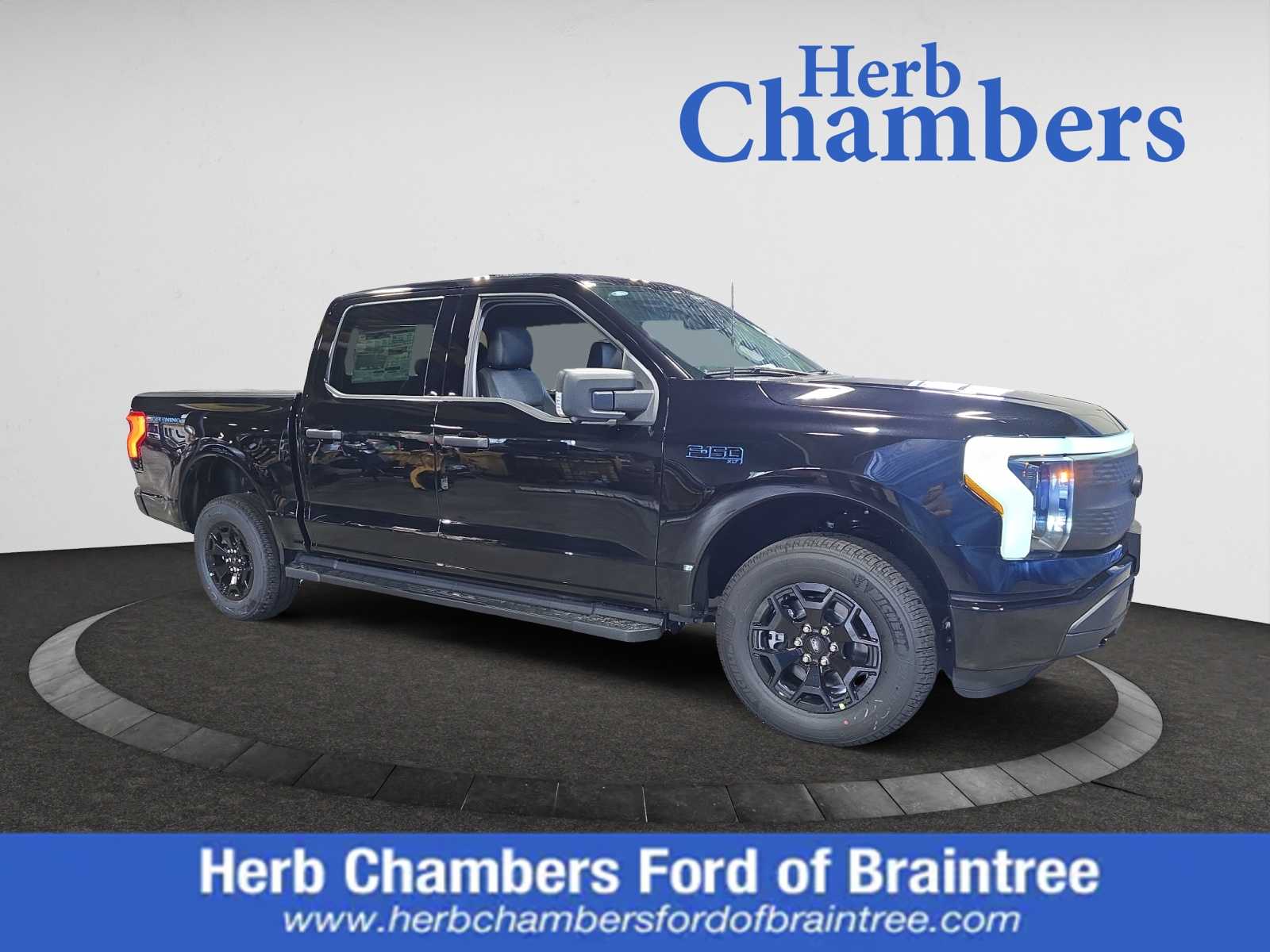 new 2025 Ford F-150 Lightning car, priced at $61,662