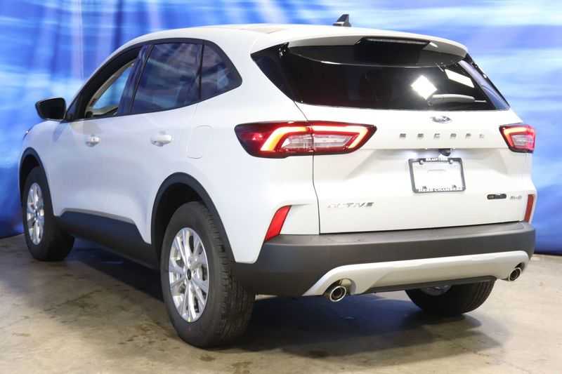 new 2025 Ford Escape car, priced at $29,924