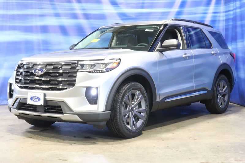 new 2025 Ford Explorer car, priced at $48,224