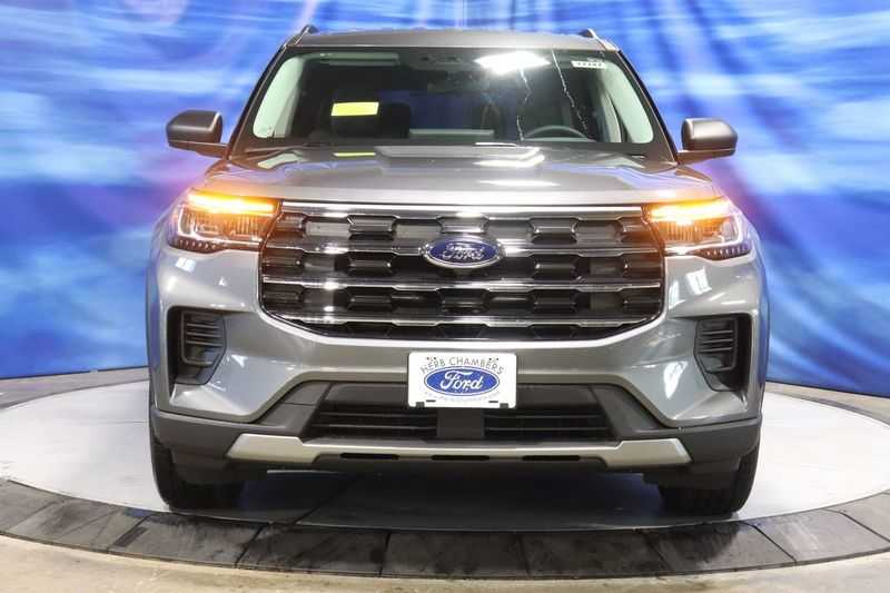 new 2025 Ford Explorer car, priced at $41,757