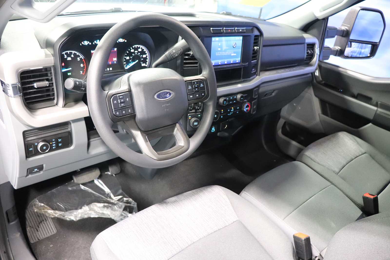 new 2024 Ford Super Duty F-250 SRW car, priced at $55,402